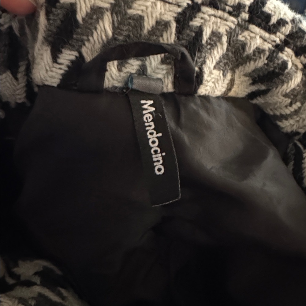 Chic Houndstooth Trench Coat - Picture 2 of 2